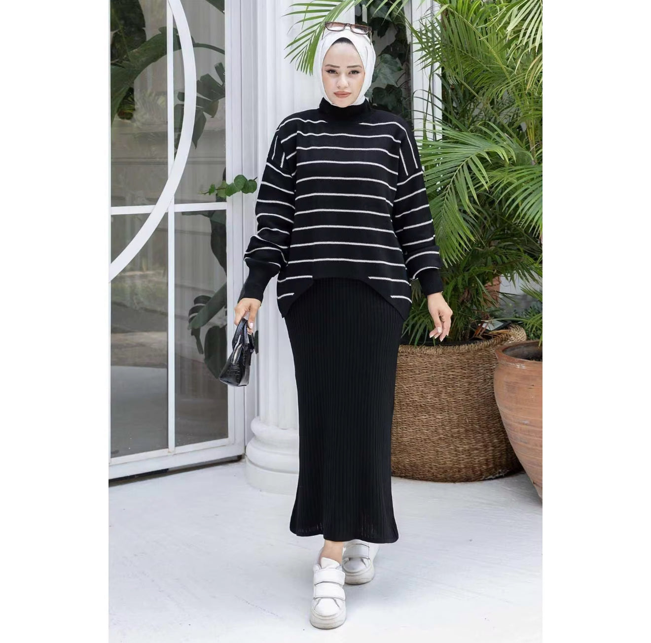 One size hand-made Two piece sweater and dress for all occasions